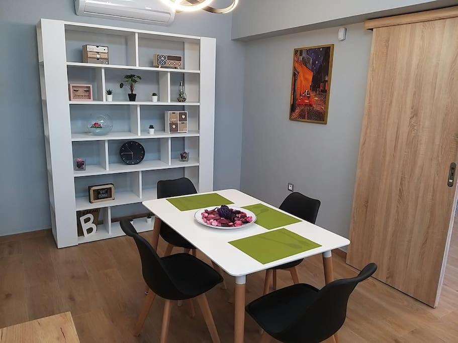 Ferienwohnung Urban House Aiolou Athen Exterior foto